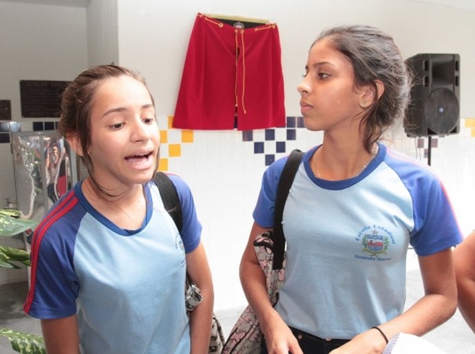 Comunidade estudantil comemora reforma da Escola Ormindo Barros