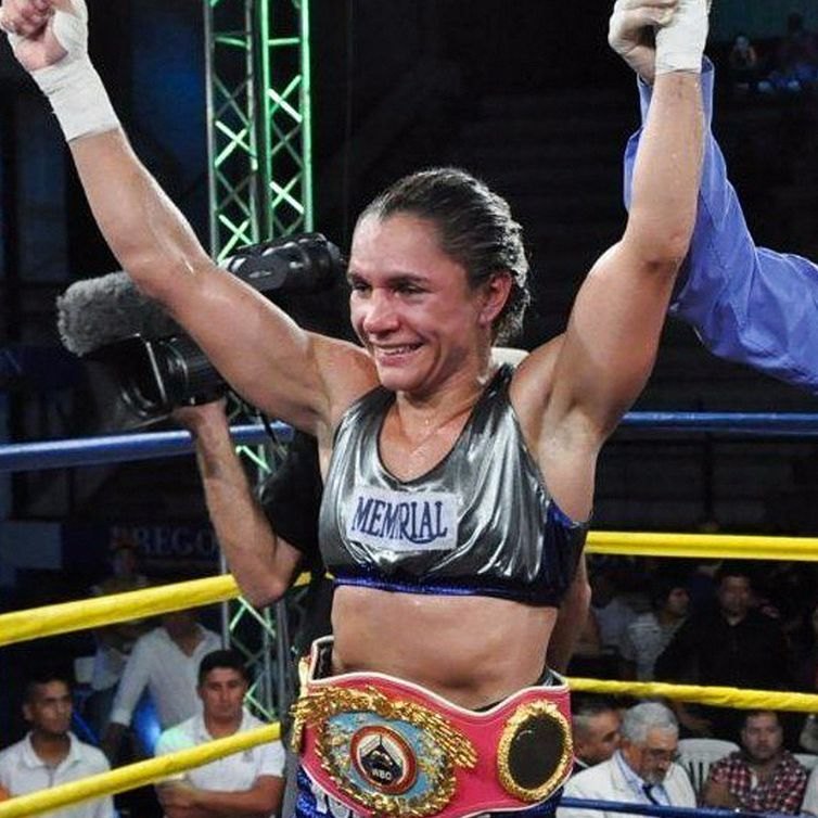 Rose vai enfrentar Halanna dos Santos pela categoria das super-leves (até 63,5 quilos).