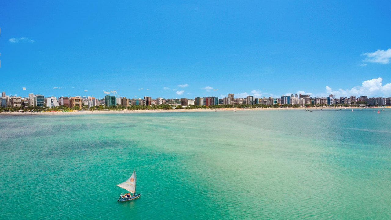 Gasto médio das viagens turísticas em Alagoas é segundo maior do país