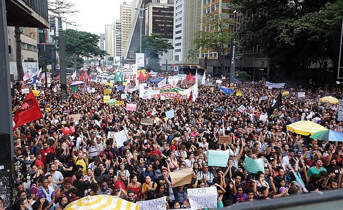 Estudantes foram as ruas em todo o país em 2019 em defesa da educação