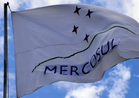 Com comitiva esvaziada, argentino Fernández participa de cúpula do Mercosul três dias antes de deixar cargo