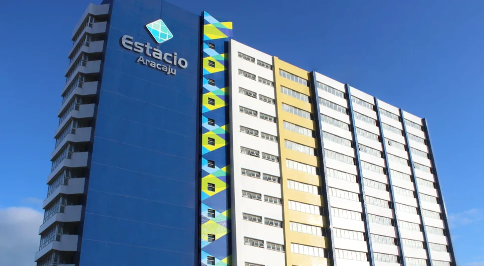 Estacio_Aracaju_fachada_b1cbbca504