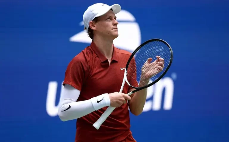 Sinner atropela tcheco e avança de fase no US Open