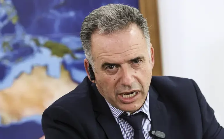 Presidente eleito do Uruguai, Orsi faz visita a Lula e presta apoio após crise com França