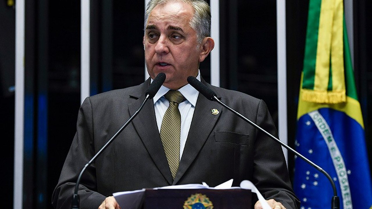 Izalci critica destinação de orçamento do Sistema S para Embratur