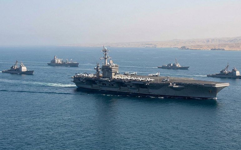 Terceiro porta-aviões americano chega ao Golfo Pérsico