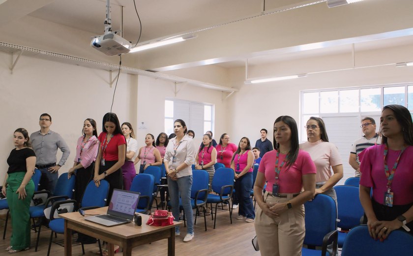 Imprensa Oficial Graciliano Ramos realiza palestra para servidores sobre Outubro Rosa