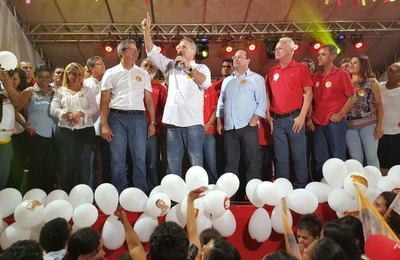 Senador Renan cumpre agenda intensa de visita aos municípios de Alagoas