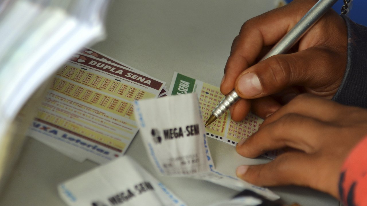 Mega-Sena acumula para R$ 30 milhões; confira os números sorteados