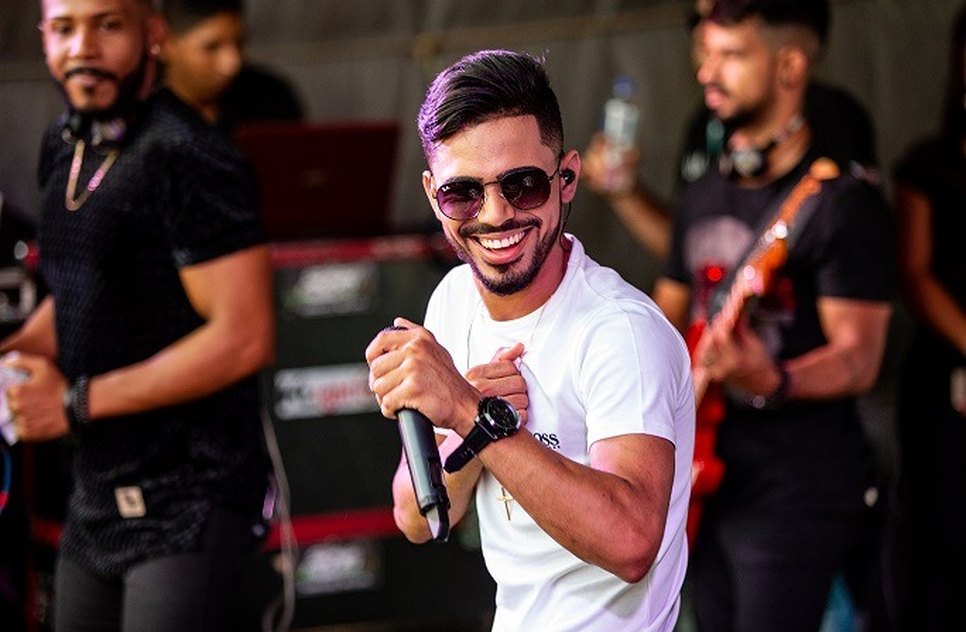 LUANZINHO MORAES
