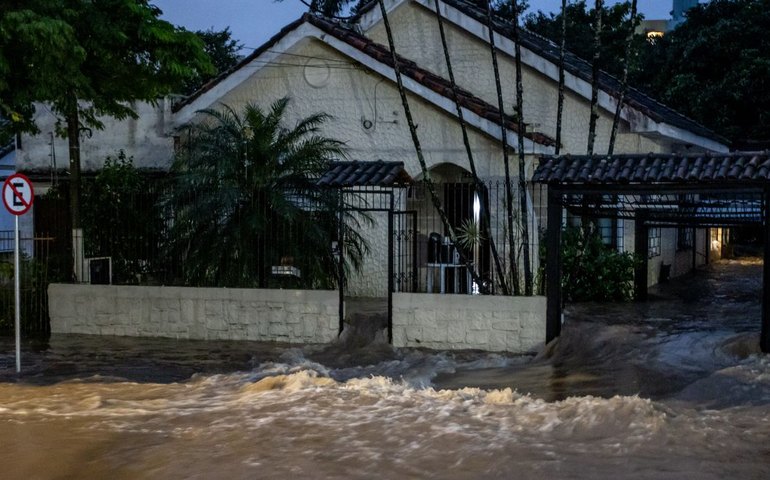 Campanha em escolas do DF alerta para prevenção de desastre climático