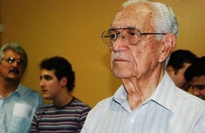 Prefeitura de Penedo decreta luto em homenagem ao Dr. Hélio Lopes