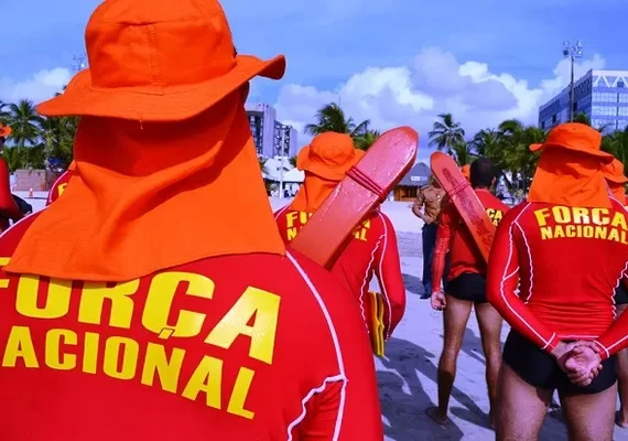 Número de crianças perdidas em praias de AL faz bombeiros reforçarem ações
