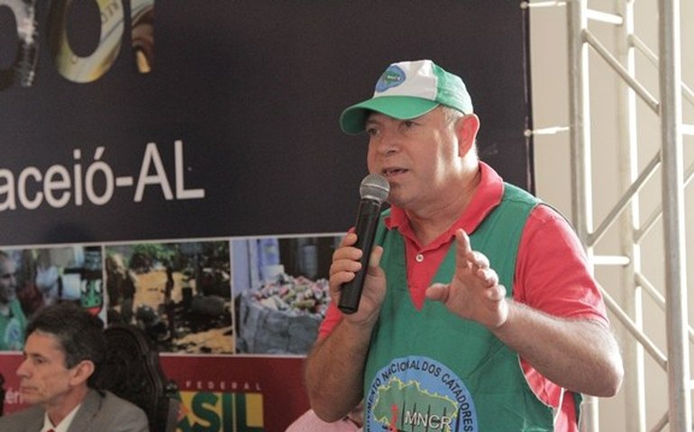 Estado destina duas mil vagas para a alfabetização dos catadores