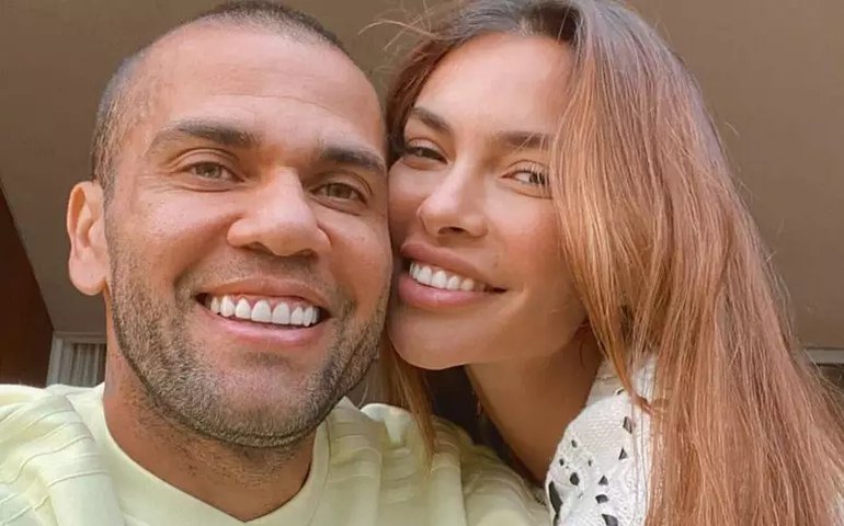 Joana Sanz, mulher de Daniel Alves, nega divórcio: ‘Se não há notícia, inventam’