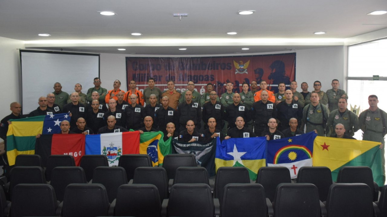 Curso de Operador Aerotático inicia atividades com aula inaugural no Quartel Geral do CBMAL