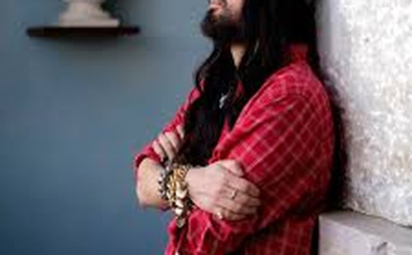 Alessandro Michele estreia como diretor criativo da Valentino