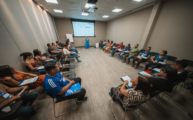 Secretaria de Abastecimento realiza oficina para permissionários do Mercado da Produção