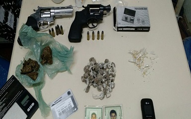 Operação integrada apreende drogas e armas em Marechal Deodoro