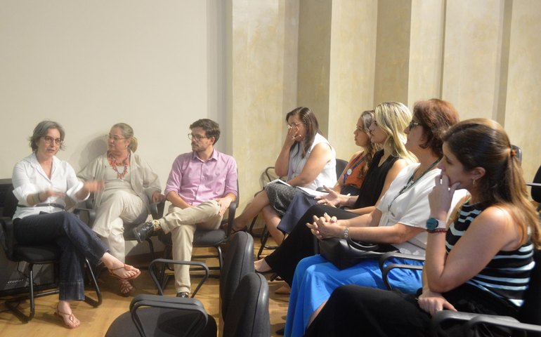 Sesau discute políticas para lideranças governamentais com representantes da Motriz e Fundação Lemann