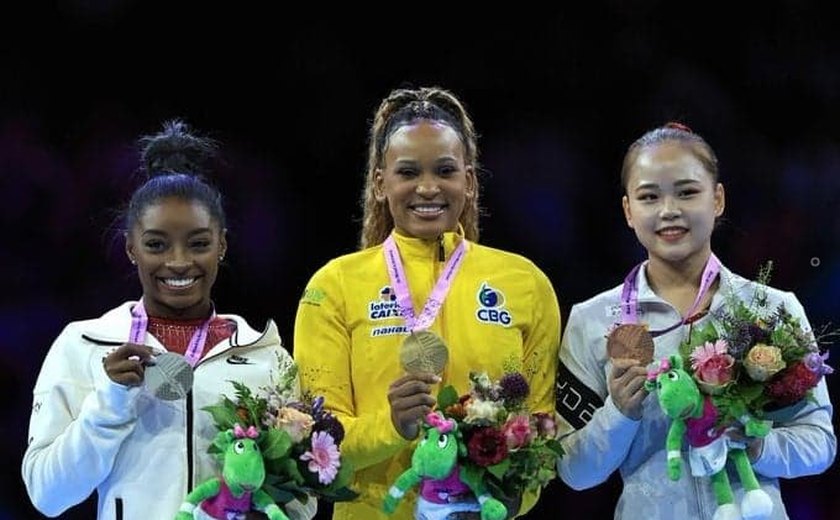 Rebeca Andrade bate Simone Biles e conquista o ouro no salto no Mundial de Ginástica Artística