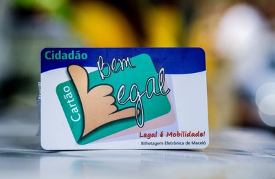 Ação itinerante leva emissão do Bem Legal a terminais de ônibus