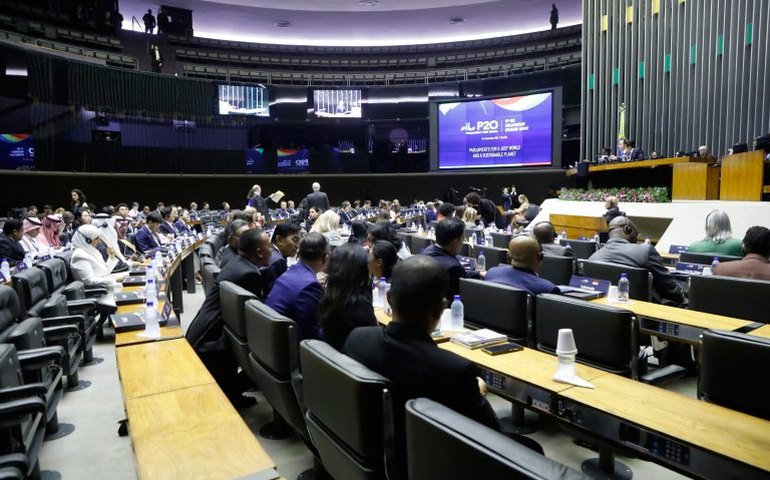 P20 firma compromisso de combate à fome e desenvolvimento sustentável