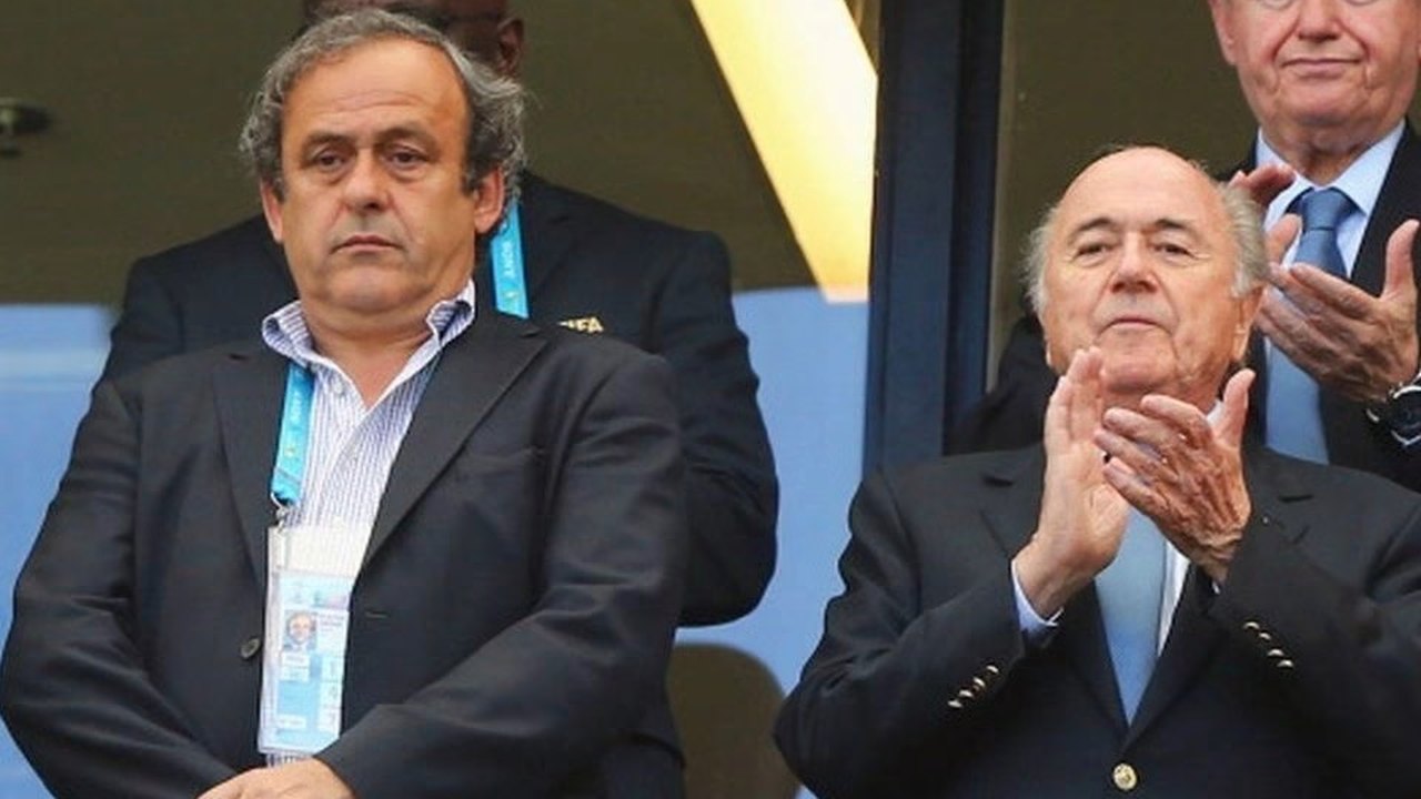 Blatter e Platini são absolvidos por tribunal suíço em caso de corrupção na Fifa