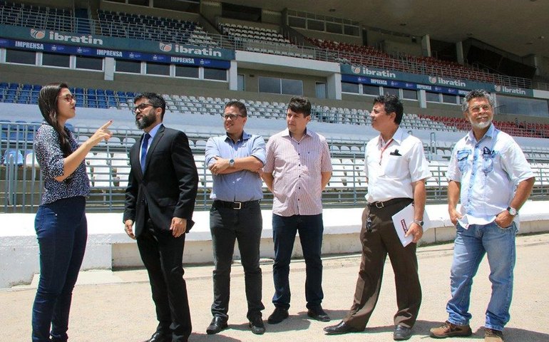 Grupo de Trabalho do Futebol visita instalações do Rei Pelé para sugerir melhorias