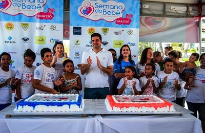 Prefeito Rui Palmeira participa do encerramento da Semana do Bebê 