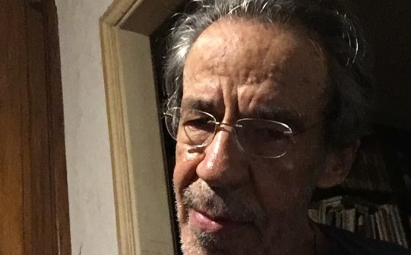 Morre Armando Freitas Filho, um dos mais importantes poetas brasileiros, aos 84 anos