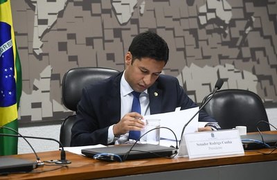 Senado aprova emenda de Rodrigo Cunha que proíbe aumento de preço dos planos de saúde na pandemia