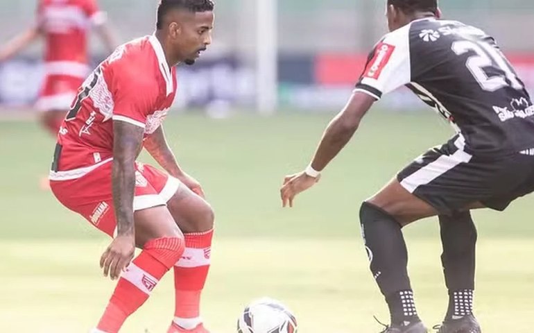 Em Belo Horizonte, CRB vira no fim e vence o Athletic-MG