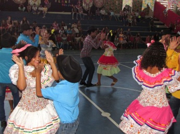 Lar São Domingos: Festa e brincadeiras no ‘Arraiá do LAR’