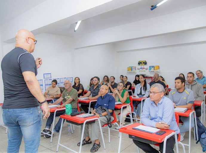 Núcleo de Línguas Estrangeiras de Maceió completa 25 anos mudando vidas