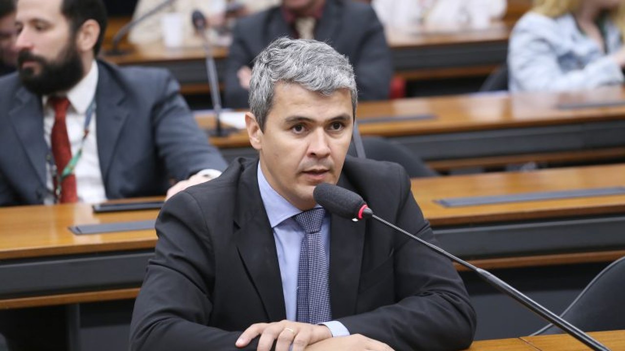 Comissão aprova proibição de mamadeiras e chupetas com bisfenol-A