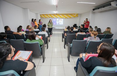 Saúde capacita profissionais para atualização sobre coleta de dados em testes de triagem neonatal