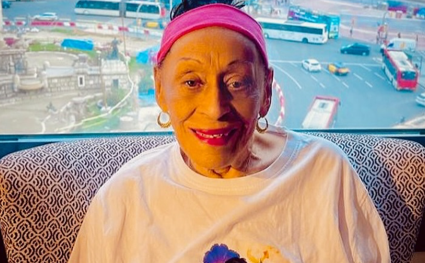 Cantora cubana Omara Portuondo se aposenta definitivamente, anuncia seu filho