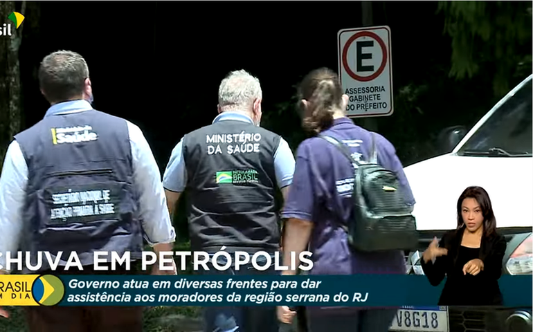 &#8216;BBB 22&#8217; tem mais uma festa tranquila com muita conversa e cantoria