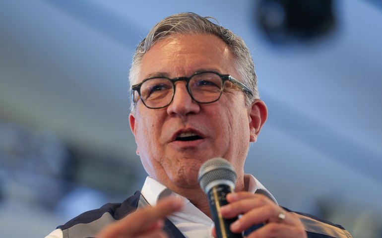 Governo ajudará hospitais na humanização do luto materno e parental