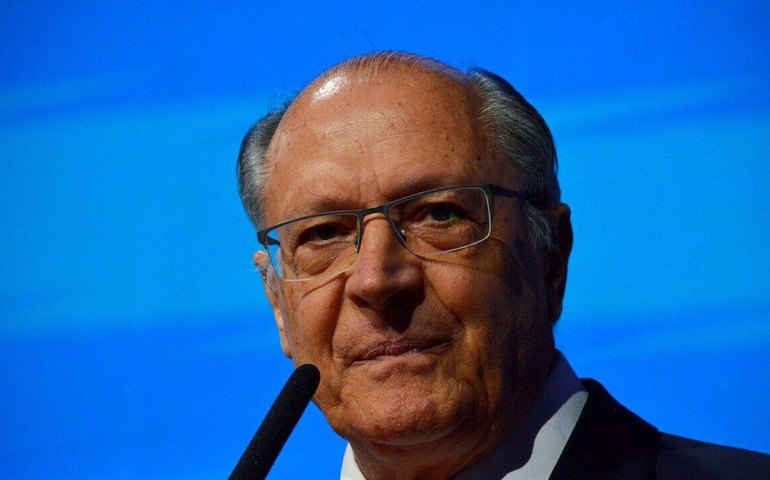 'Tarifa lá, tarifa aqui': governo publica até terça o decreto da lei da reciprocidade, diz Alckmin