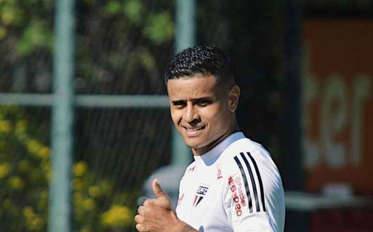Everton, ex-atacante de São Paulo, Flamengo e Grêmio, é acusado de importunação sexual