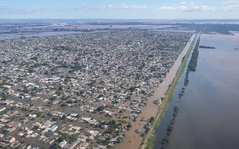 Comissão debate retomada das atividades no RS após enchentes