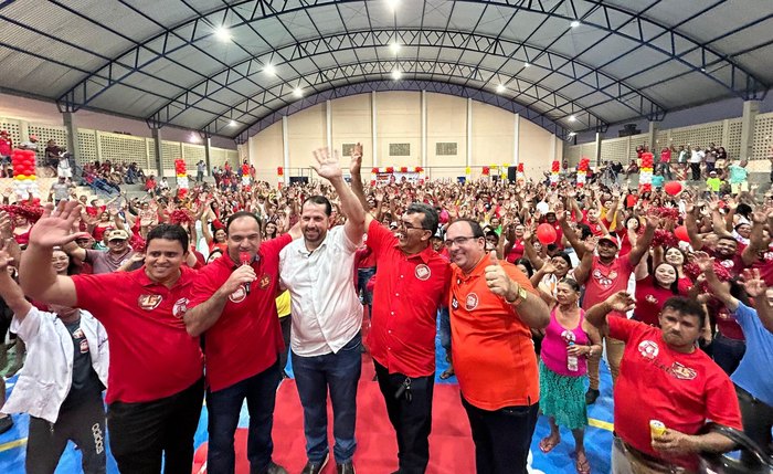 A convenção partidária municipal ocorreu no Ginásio Esportivo Leifas Santos