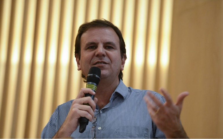 Paes rebate fala de Textor sobre cessão de terreno ao Botafogo: 'Será do clube, não seu'