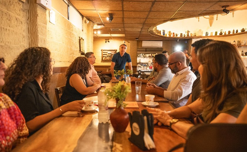 Rafael Brito conversa  com urbanistas sobre melhorias na mobilidade de Maceió