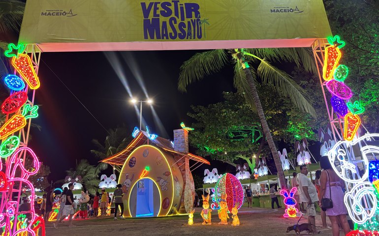 Ambiente lúdico da Vila de Páscoa encanta moradores e turistas em Maceió