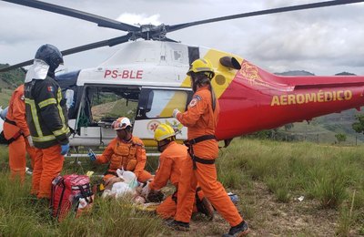 Departamento Estadual de Aviação é acionado para resgatar vítimas de acidente na BR 101, em Joaquim Gomes
