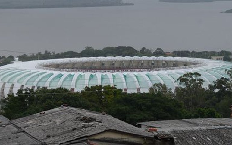 Holanda e Austrália, Chile e Espanha e Croácia e Camarões são jogos de hoje