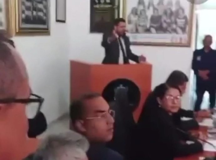 Em nota oficial, Câmara de Campo Alegre lamenta falta de decoro de dois vereadores do município